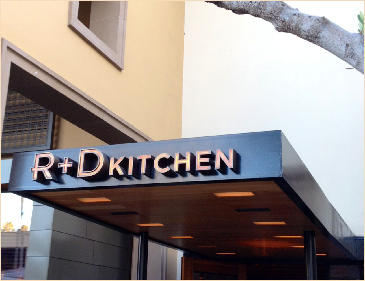 Reviews for R+d Newport Sep 26, · The R&D Kitchen is in a great location with adjacent covered parking. From the hostess to our waiter (Kurt) to the food servers the service was excellent. That was all in support of superbly prepared and presented food and beverages/5().